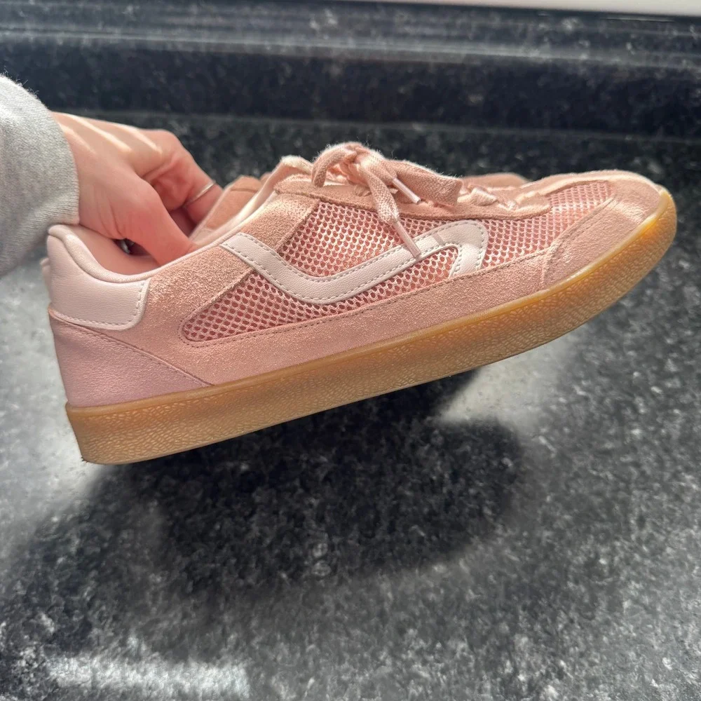 Steve Madden Pink Textile and Leather Trendy Lace Up Sneaker